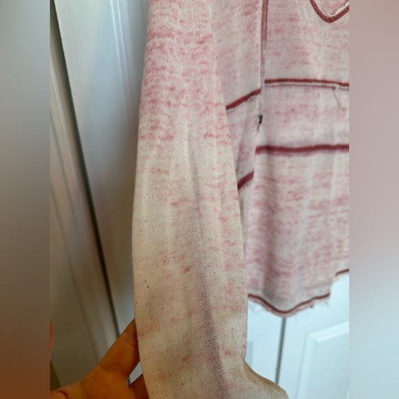 Altar’d State lightweight top - Picture 4 of 5